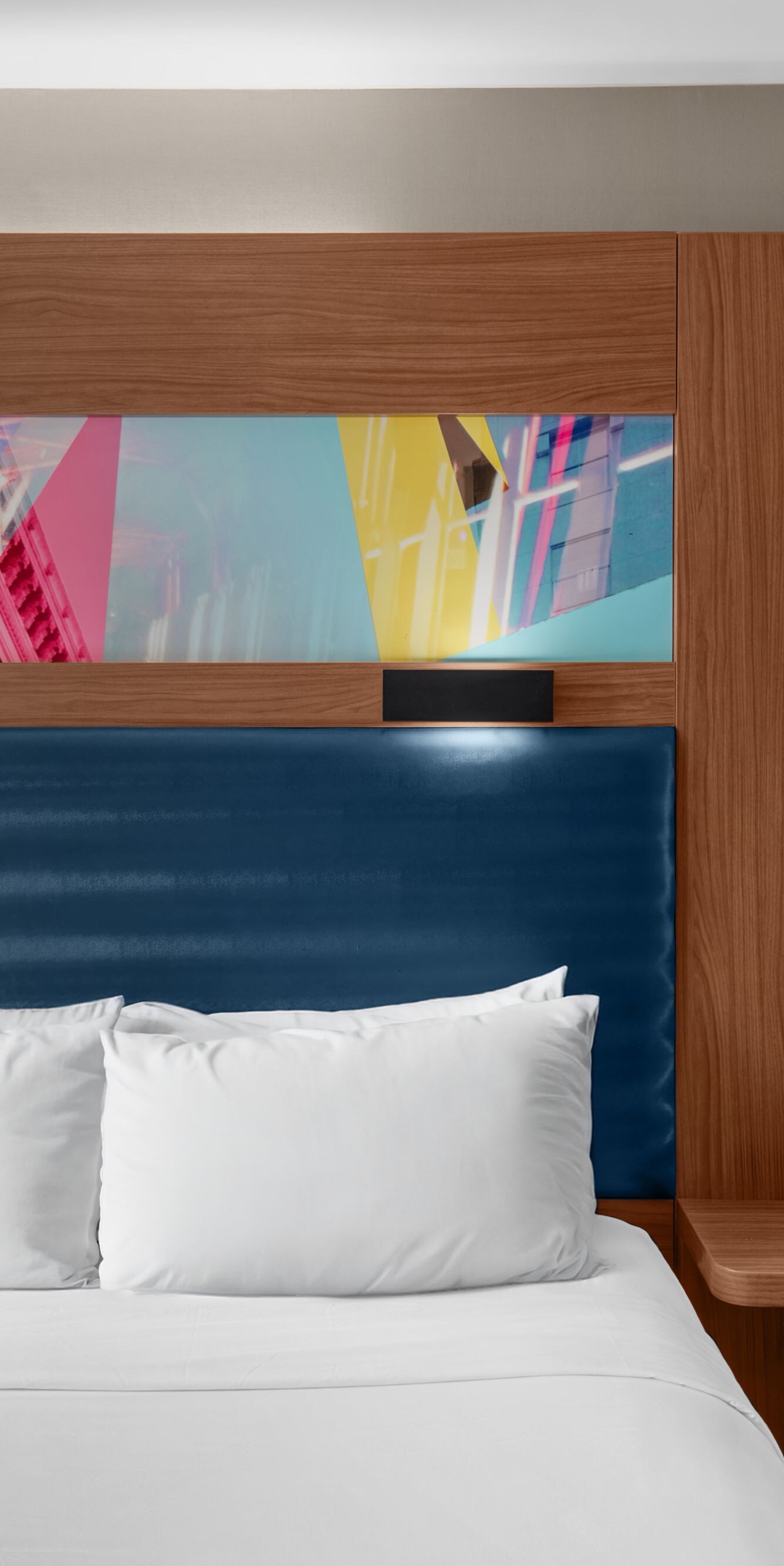 Accessible King Guest Room - Desk