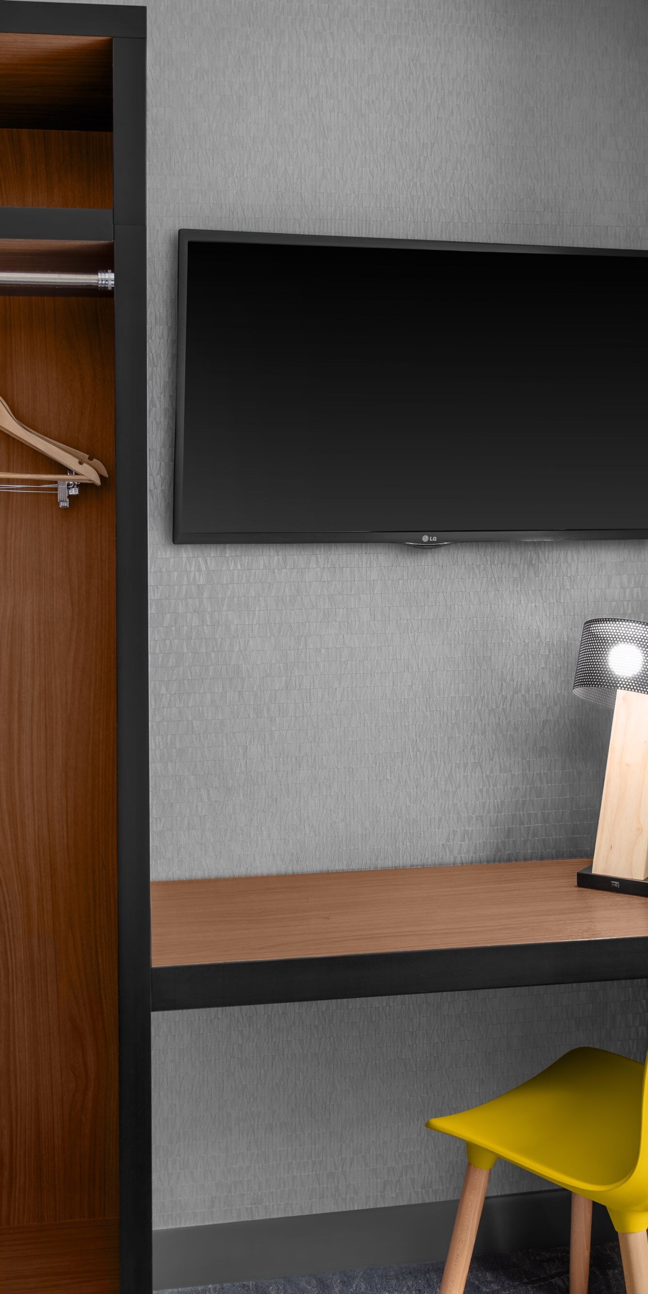 King Guest Room - Desk, Closet, and HDTV