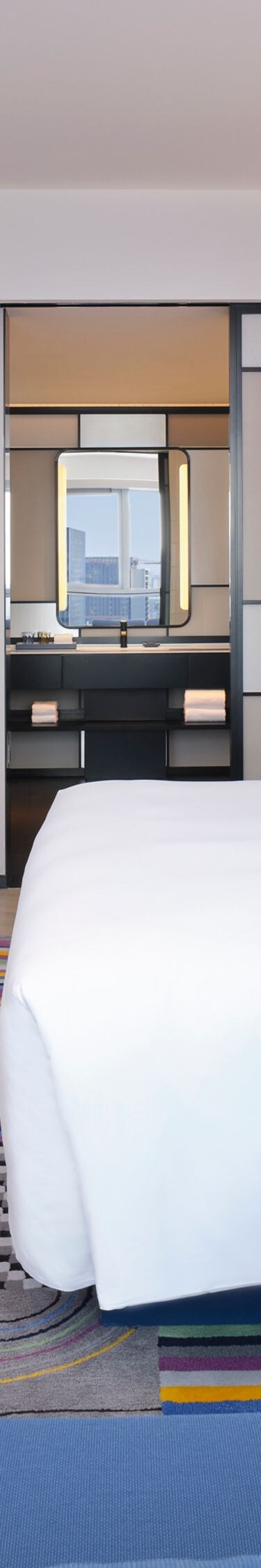 Guest bedroom, king bed, tv
