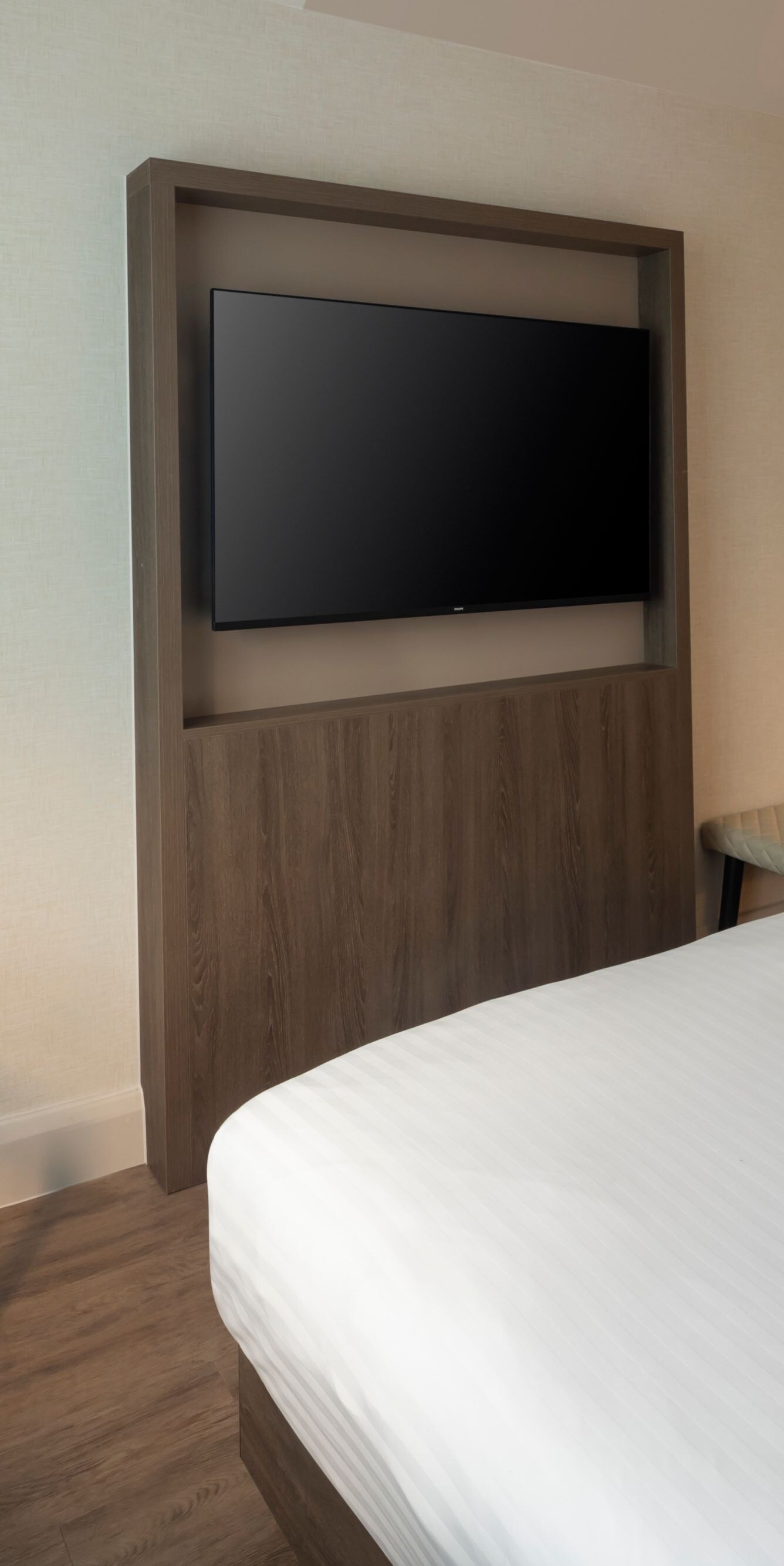 King room with seating and TV