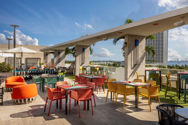 Elevar Wynwood Rooftop & Art Space - Terrace
