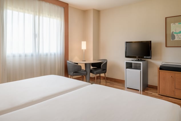 AC Hotel Murcia – barrierefreies Zimmer mit Twinsize-Bett