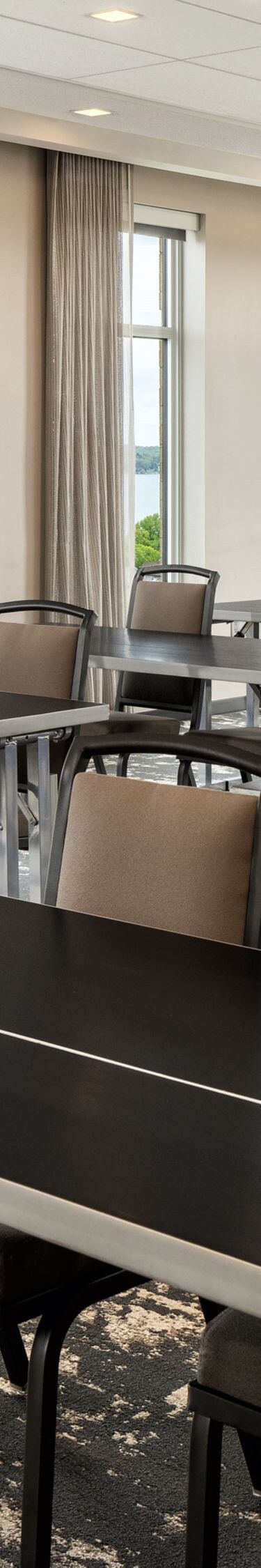 meeting space set up like a classroom 