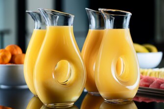 jarras de zumo de naranja