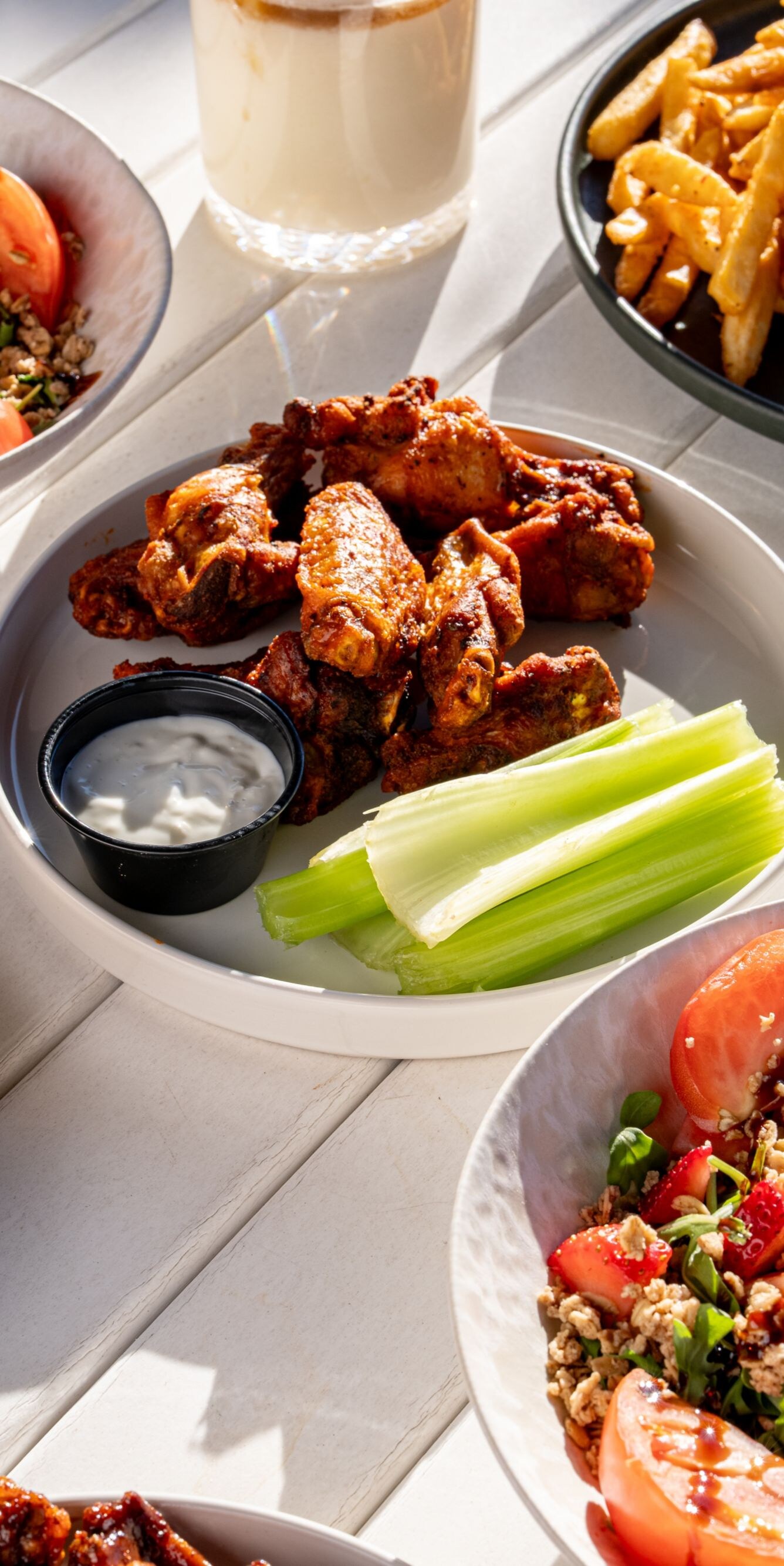 Salads, wings & burgers Orlando resort restaurant