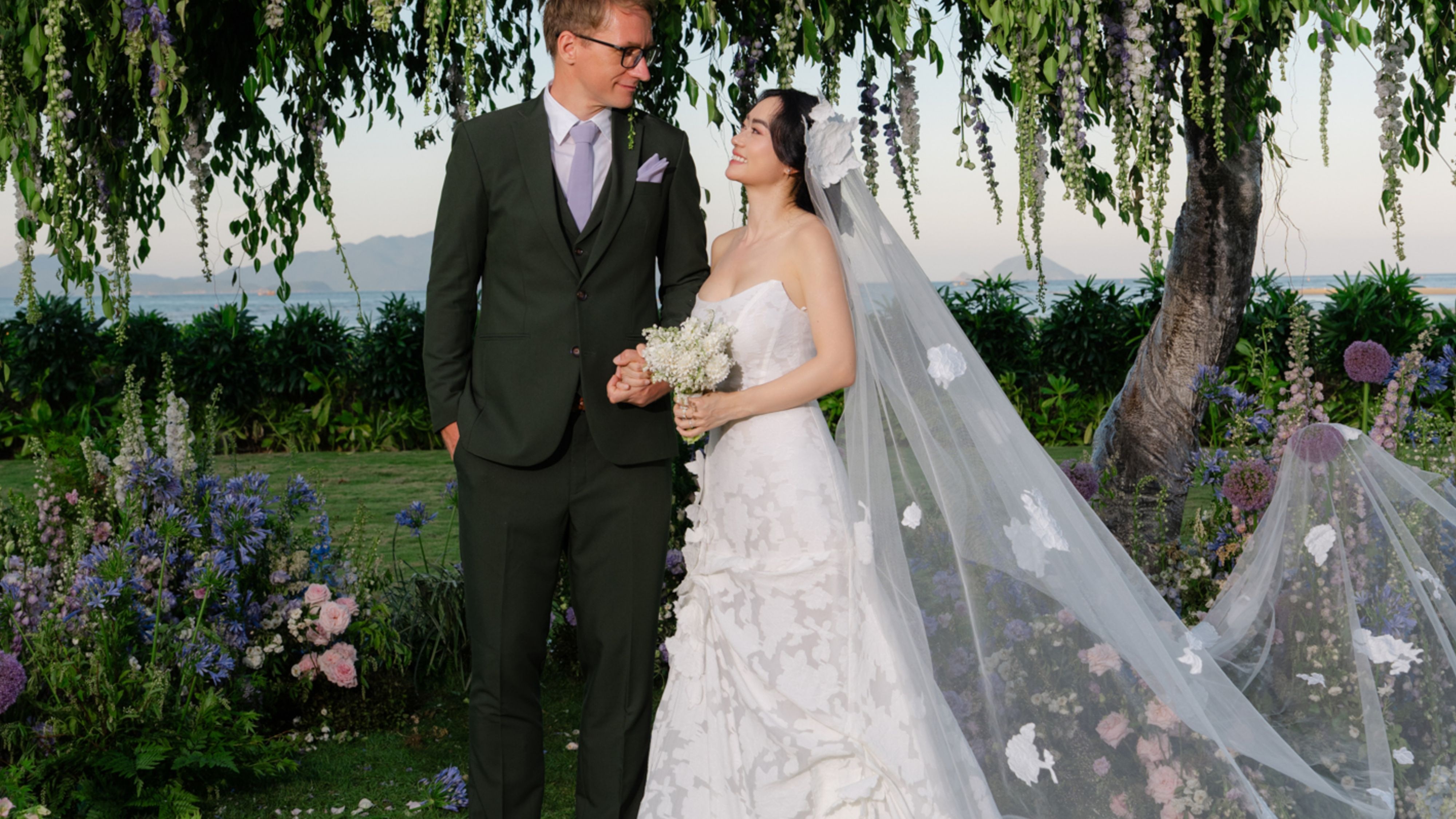 SAY I DO BY THE HOI AN COAST