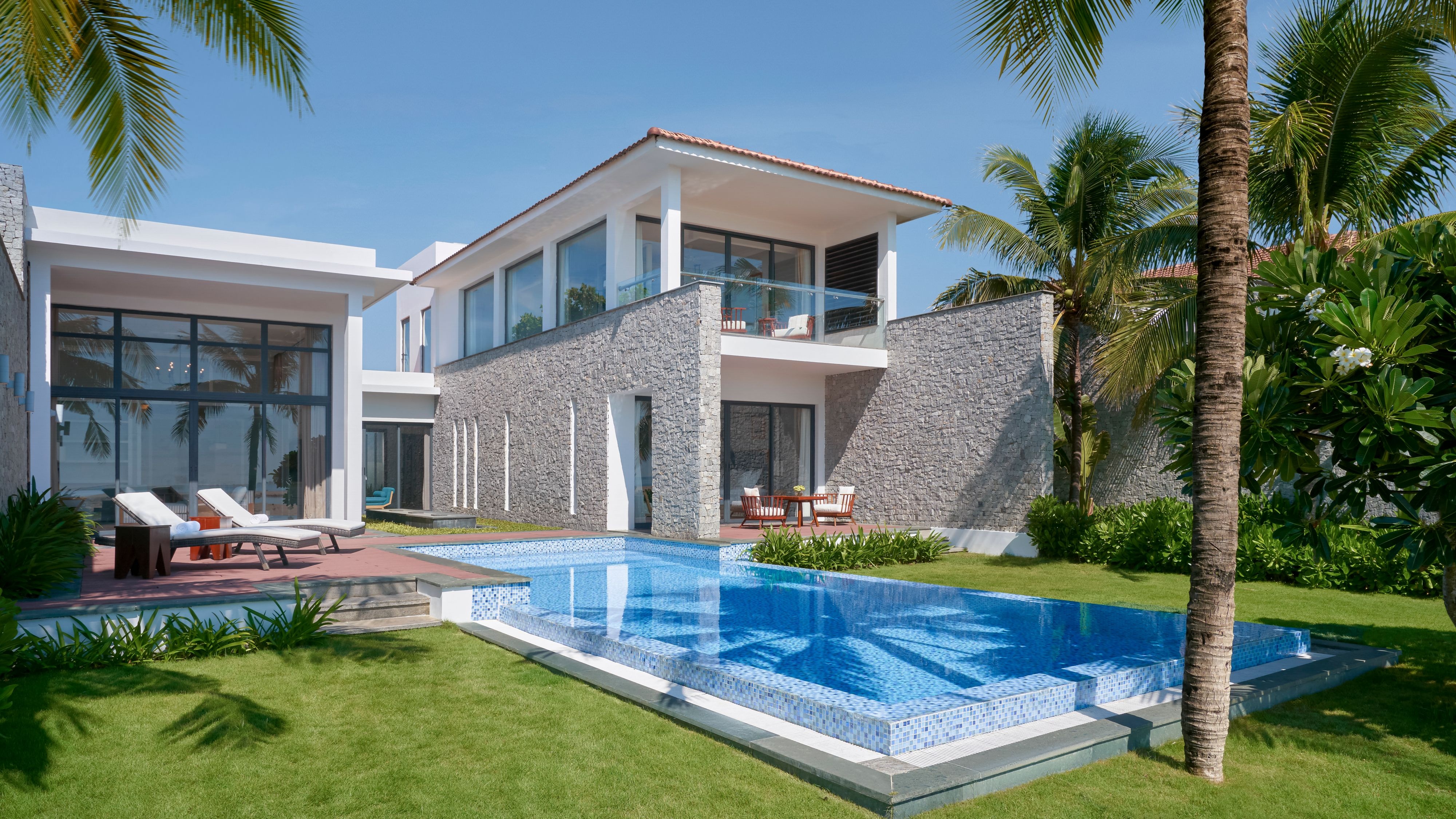UNLOCK DANANG WITH UP TO 15% OFF