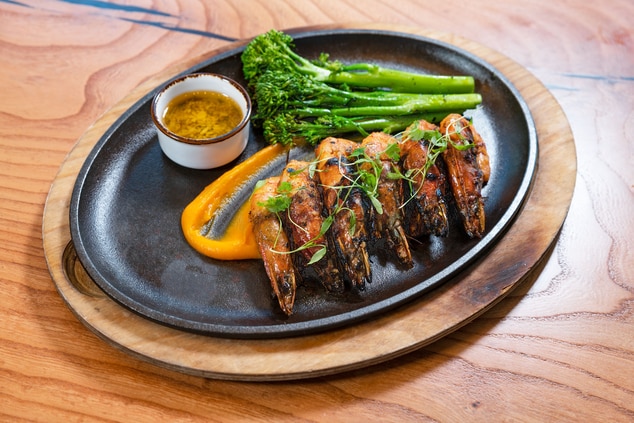 shrimp and broccoli dish