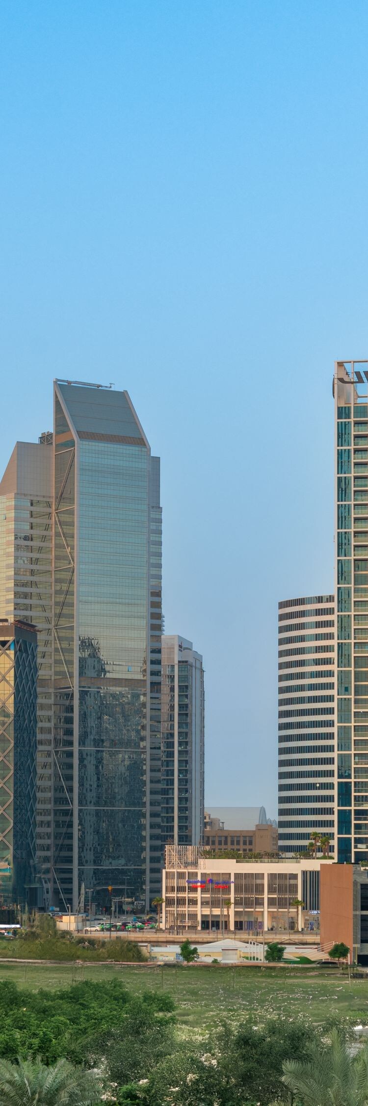 view of city skyline 