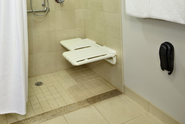 장애인용 욕실 - 롤인 샤워