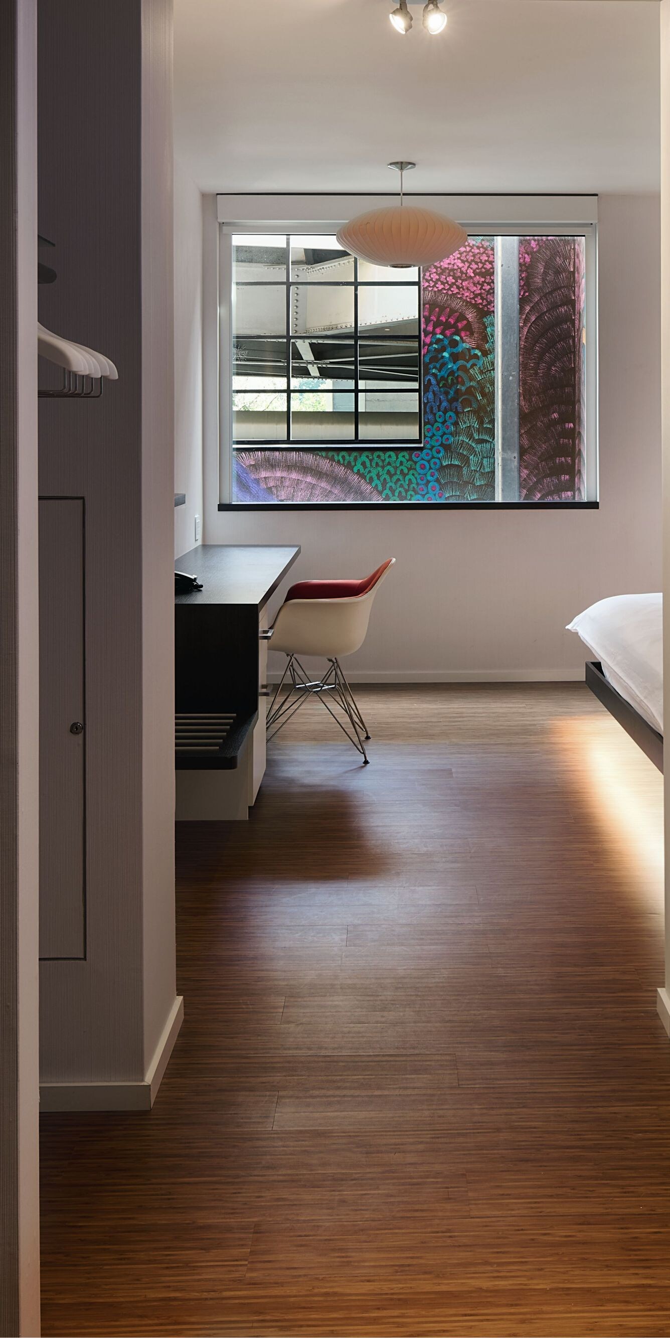 Accessibility guest room with interior mural view