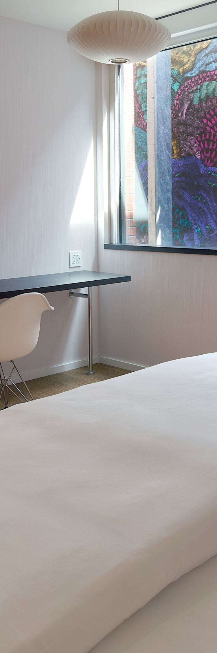 Accessibility guest room with flatscreen TV