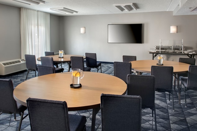 Chesapeake Meeting Room set with round tables