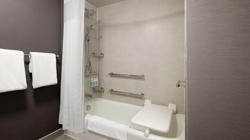 shower, tub, accessible bathroom, ada, towels