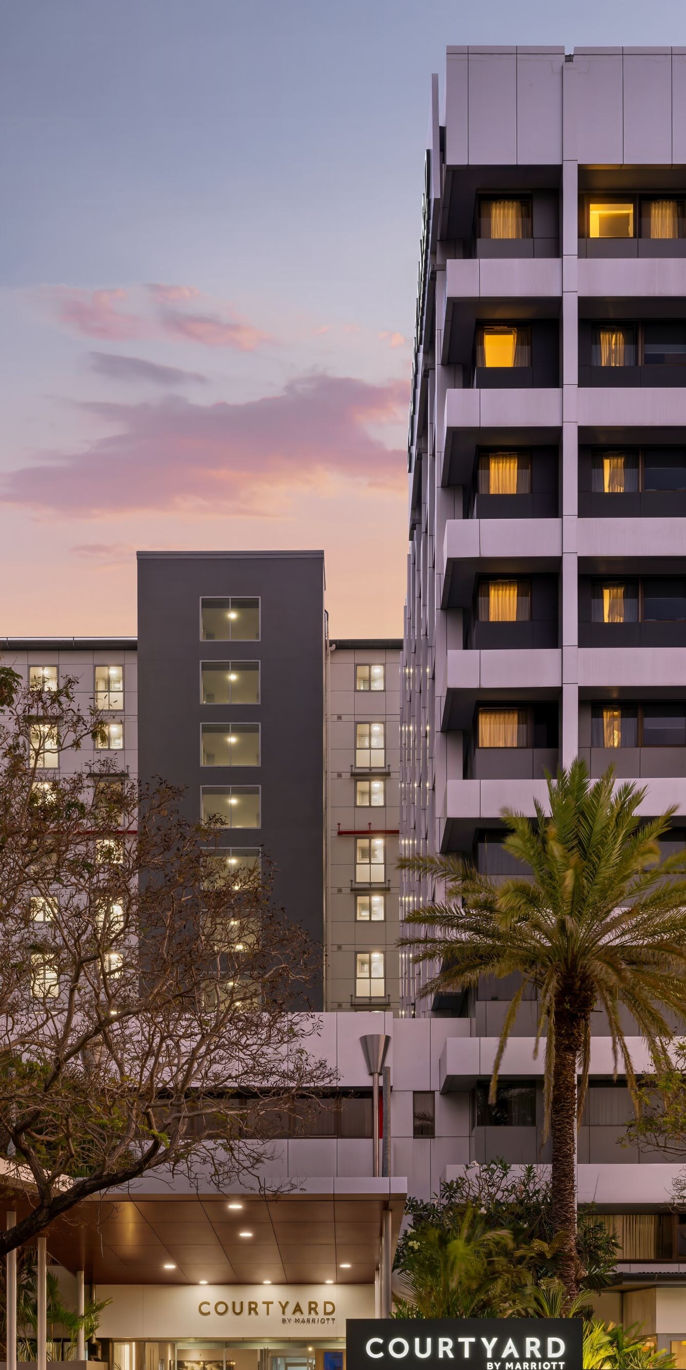 Courtyard by Marriott Darwin exterior at dusk