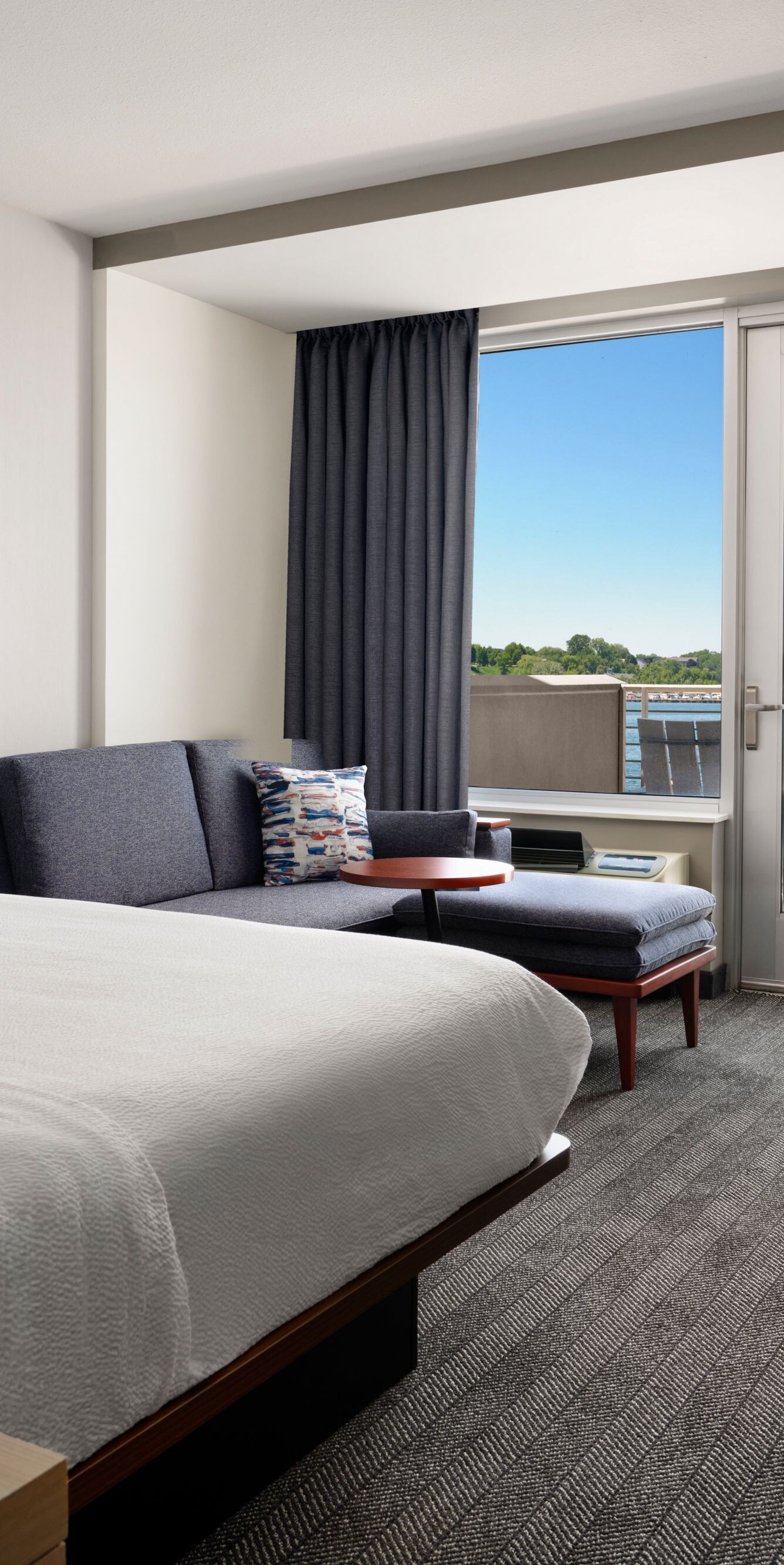 King room with balcony and bay view