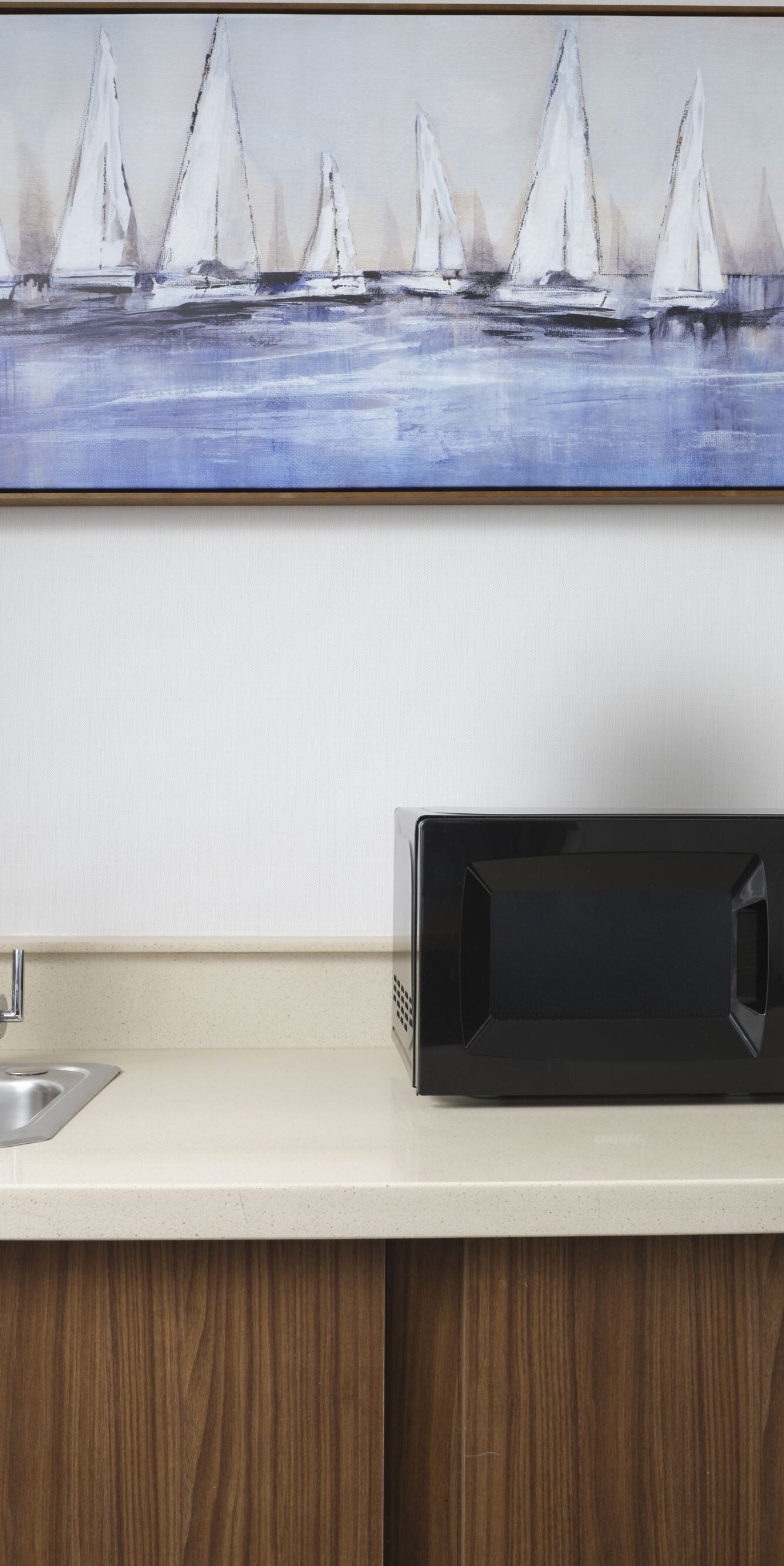 Suite kitchenette with microwave
