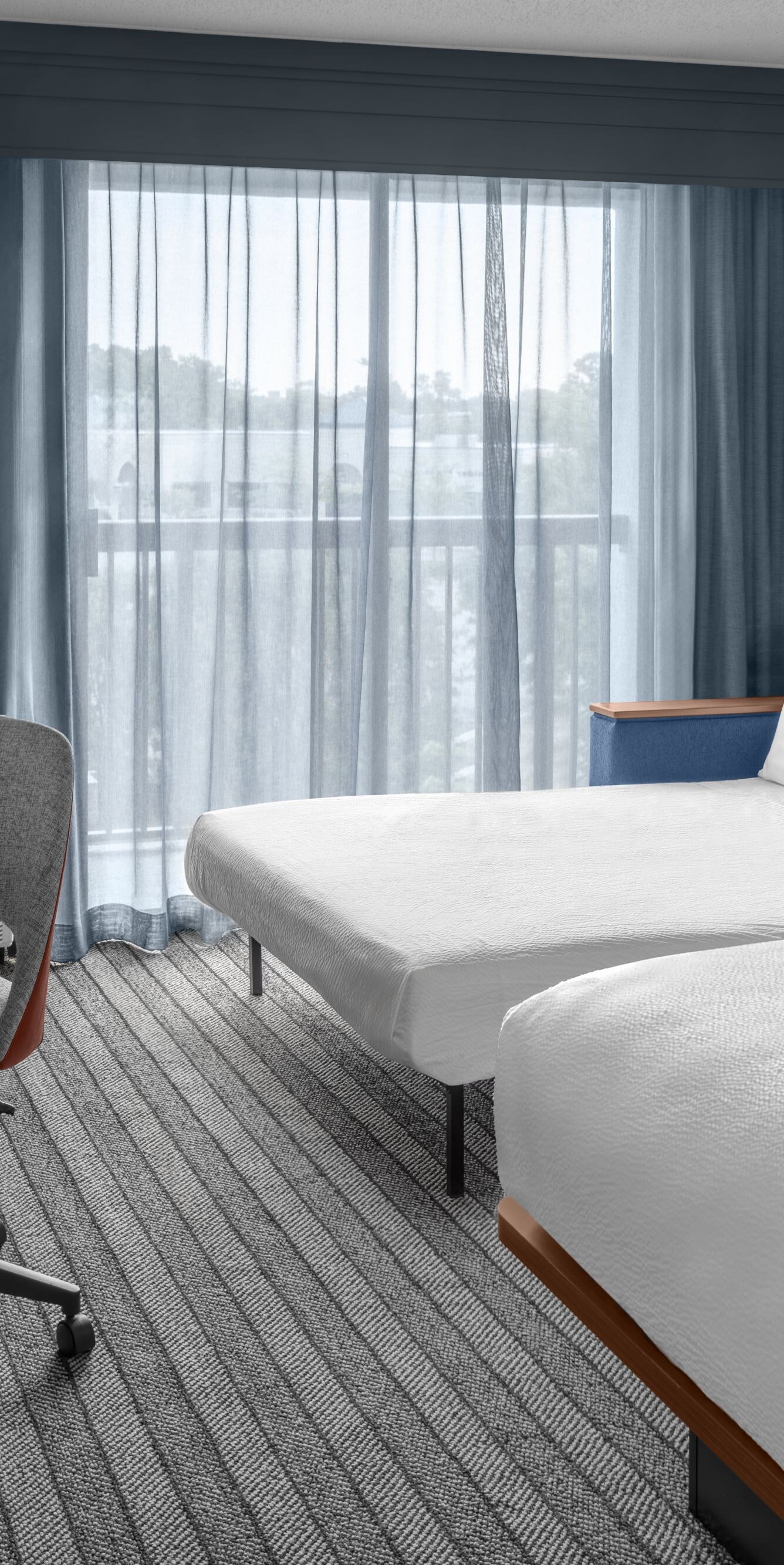 King Guest Room with Balcony and Sofa Bed, desk
