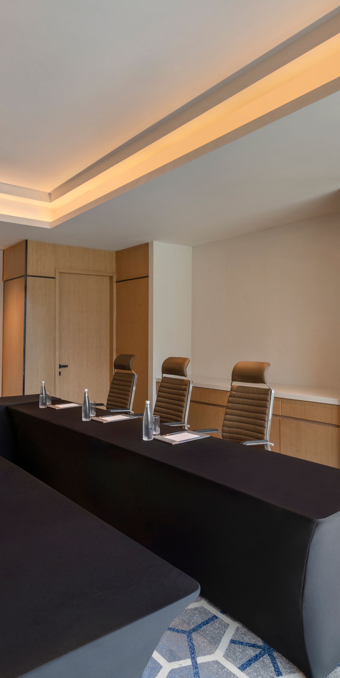 Axis - Boardroom Setup