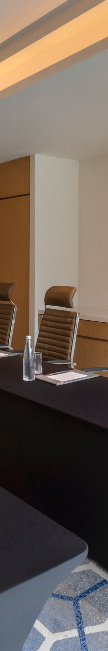 Axis - Boardroom Setup