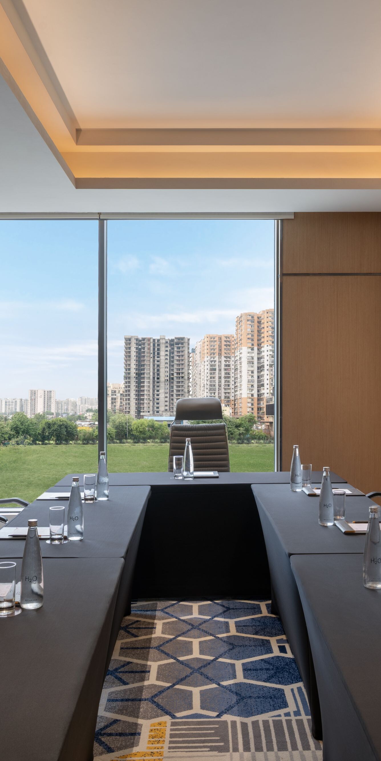 Axis - Boardroom Setup