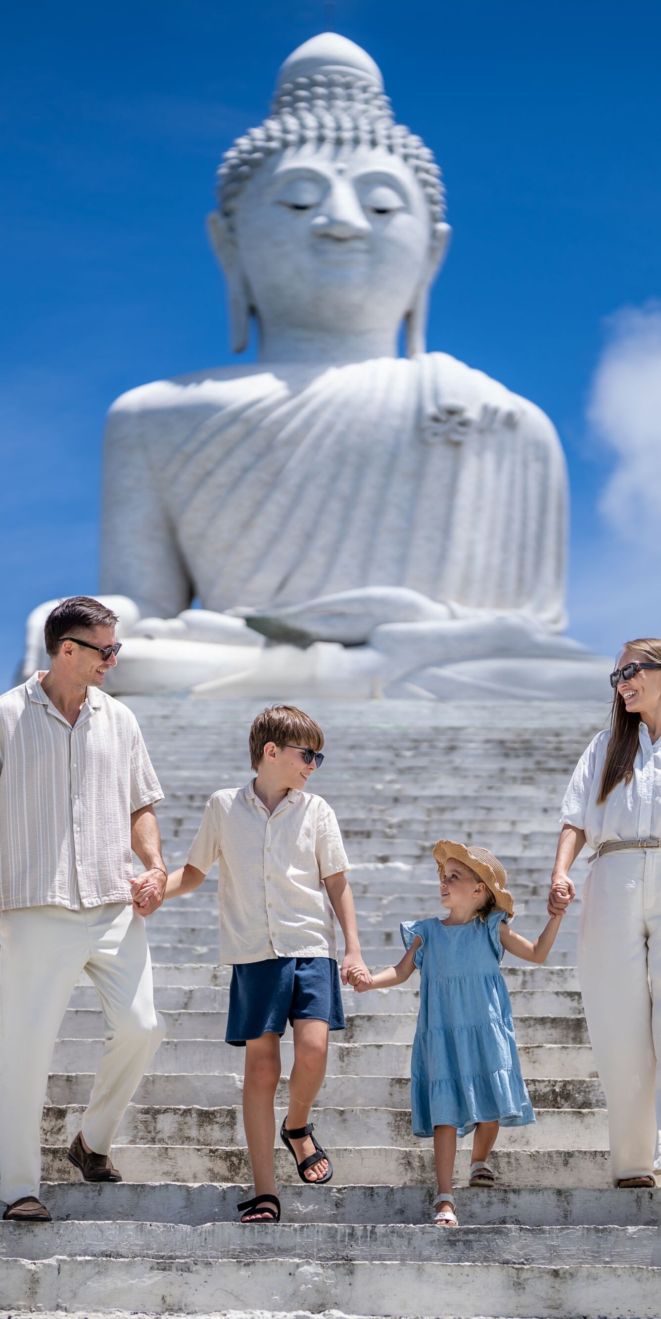 ช่วงเวลาสำหรับครอบครัวที่พระพุทธรูปองค์ใหญ่