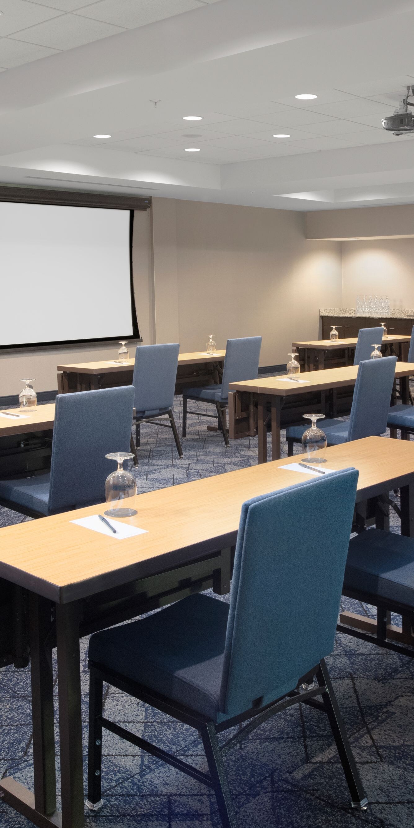 Courtyard meeting room setup