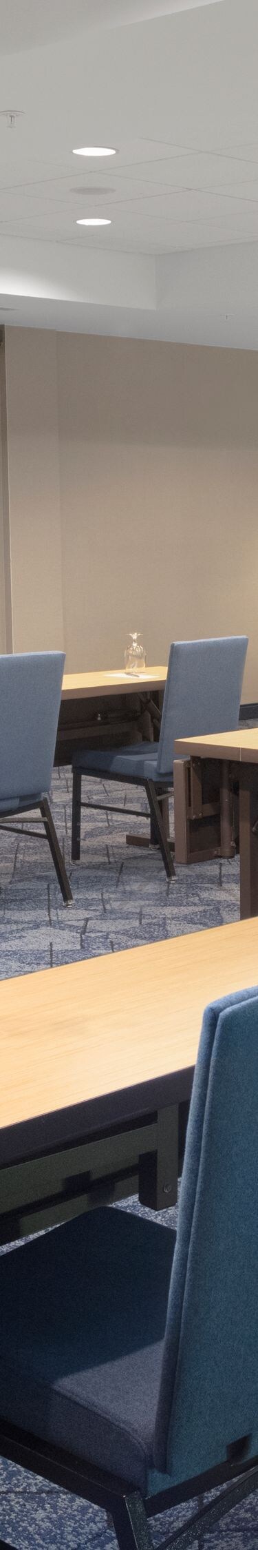 Courtyard meeting room setup
