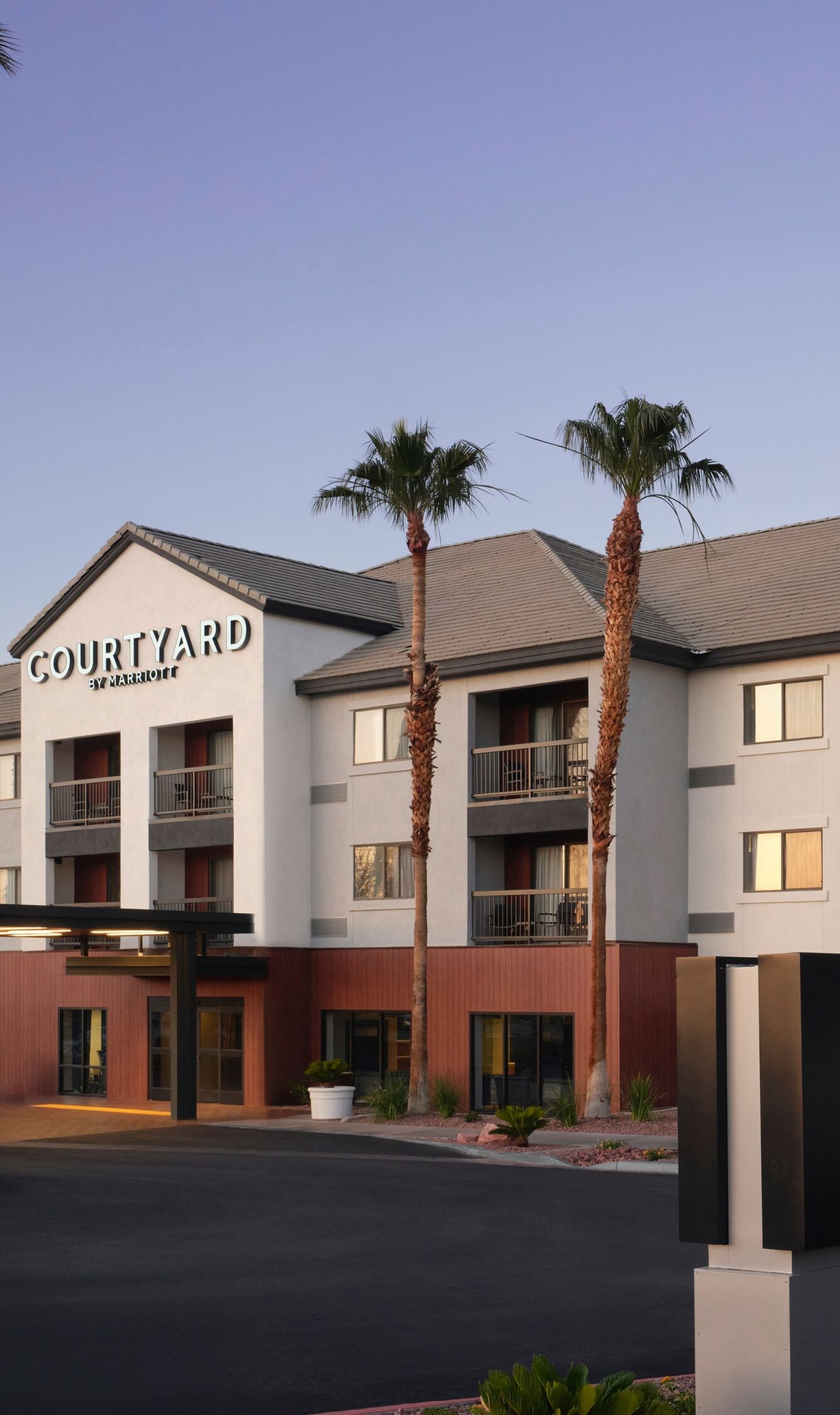 Courtyard Inn Las Vegas Hotel Courtyard By Marriott Las Vegas