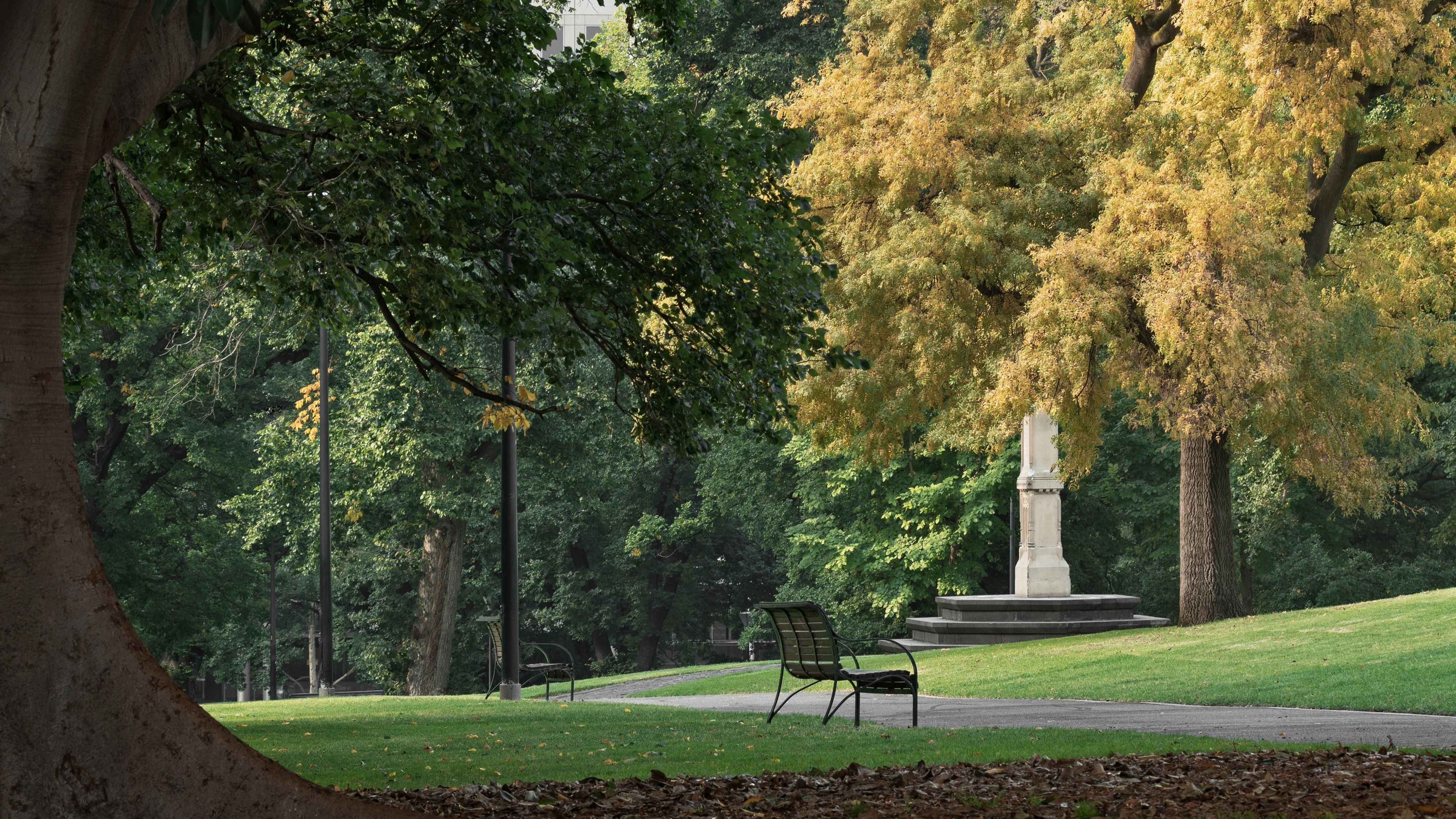 QVM Picnic Escape: Stay and Explore Melbourne