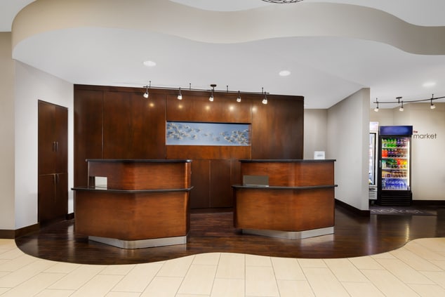 24 hour Reception Area and Lobby and Market