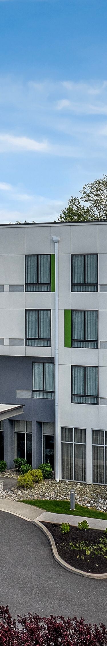 Courtyard Exterior_Day