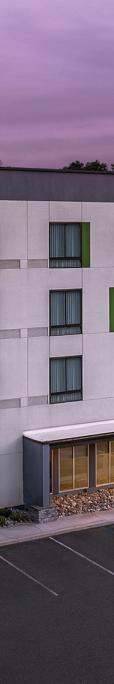 Courtyard Exterior_Dusk