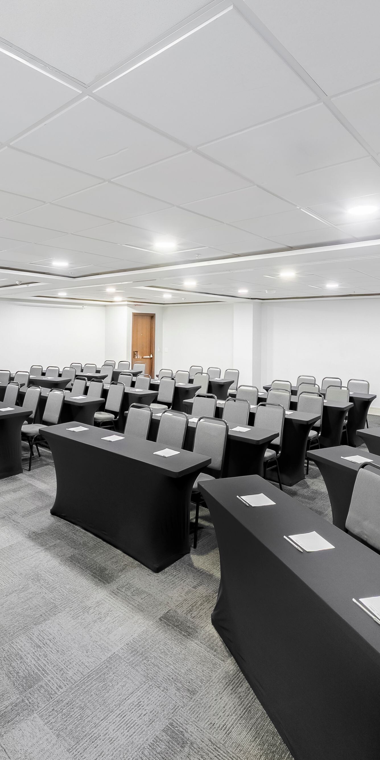 Meeting room with classroom style setup