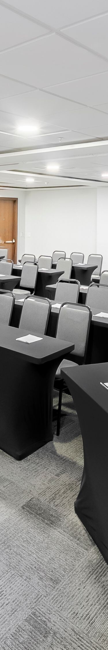 Meeting room with classroom style setup
