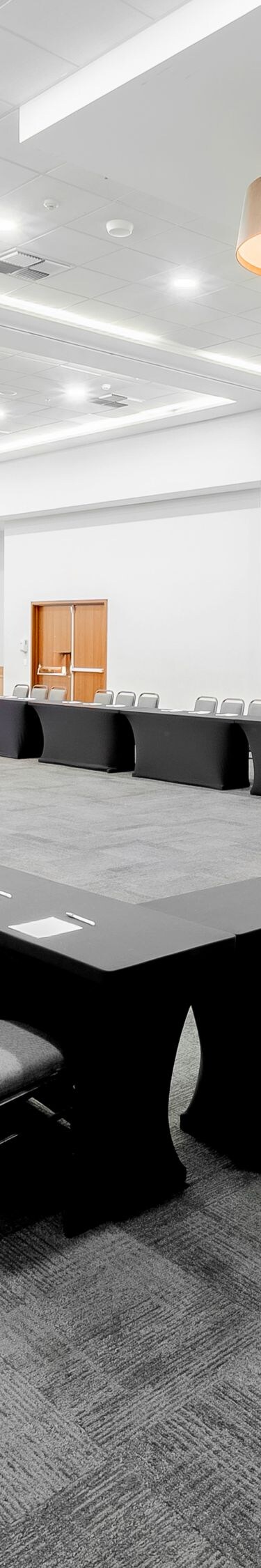 Meeting room with U-shape table setup