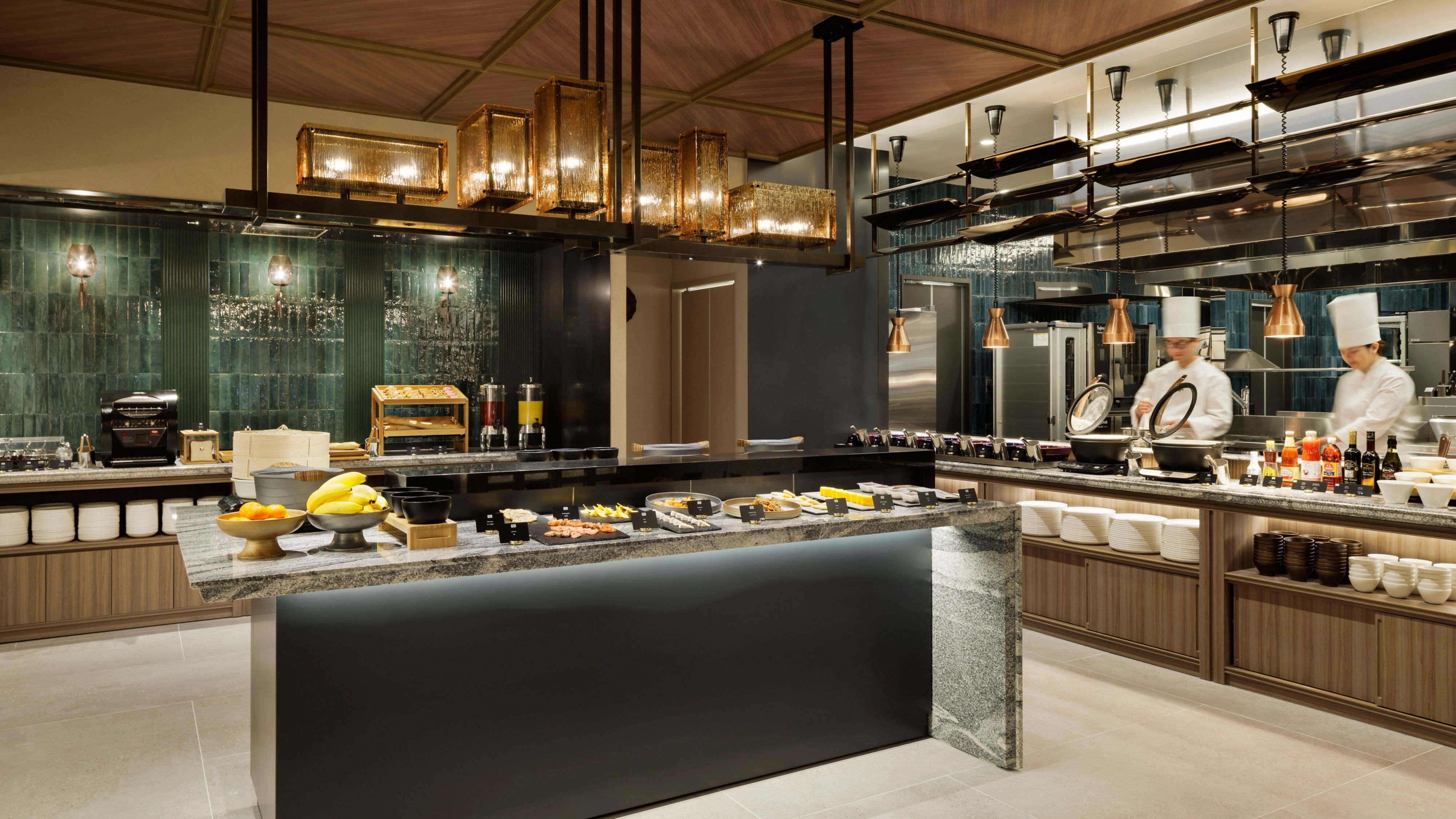 Start your day full of energy with breakfast at RISTA SIX