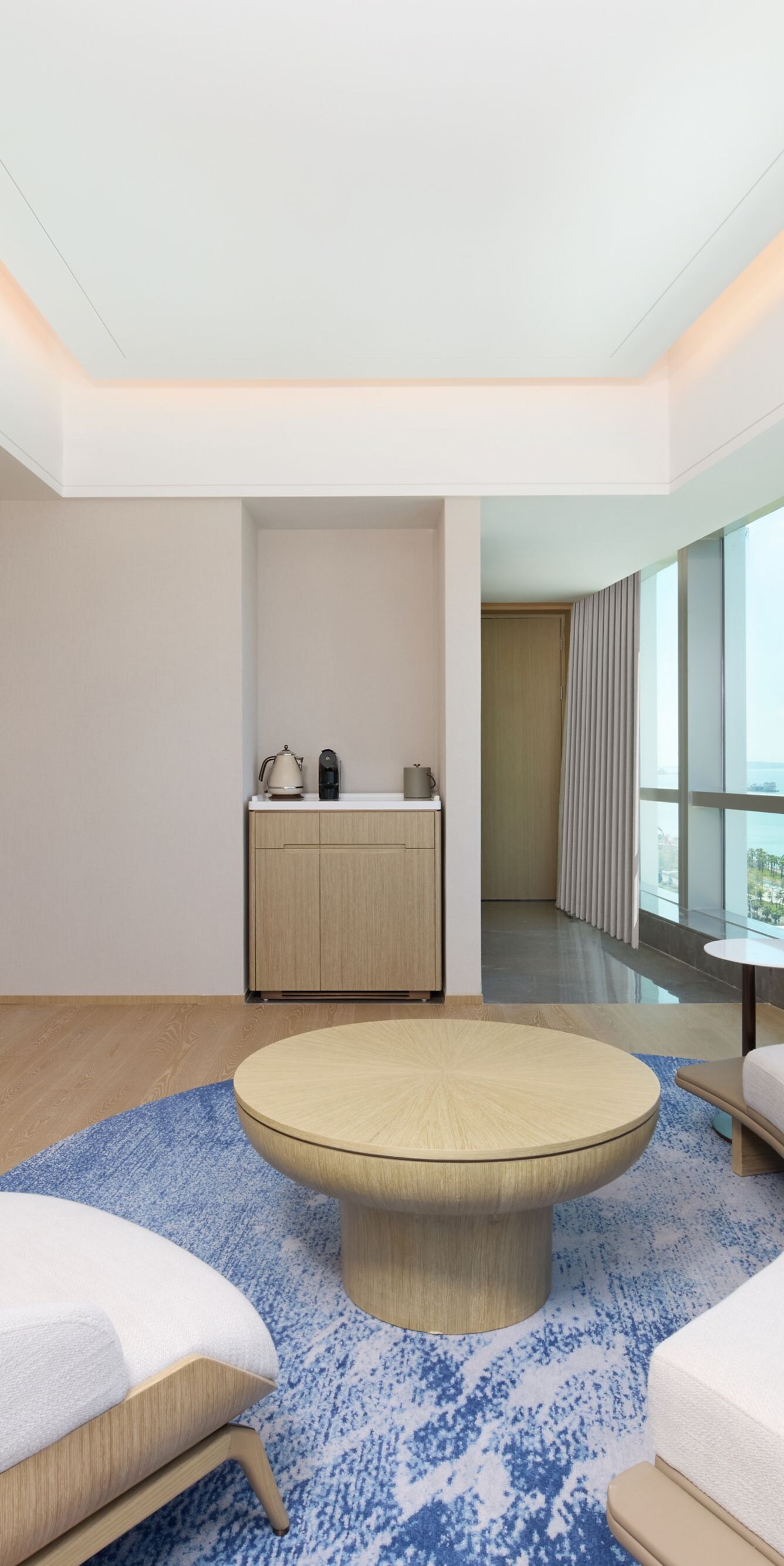 guestroom, chandelier