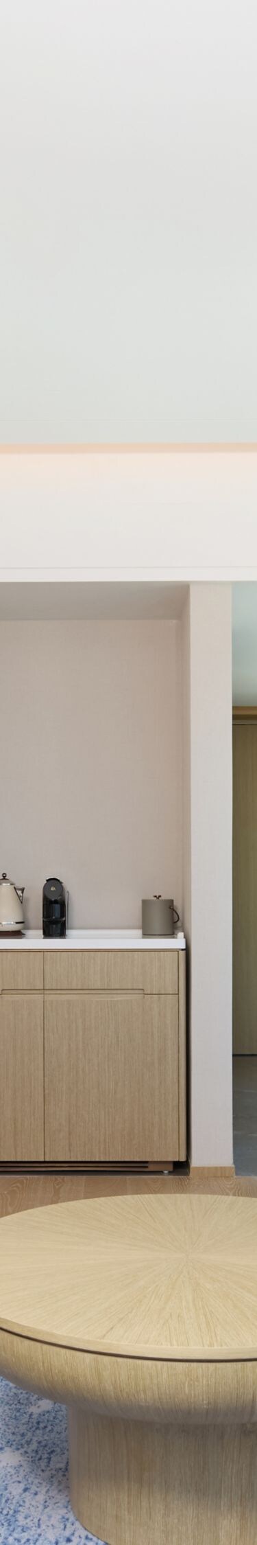 guestroom, chandelier