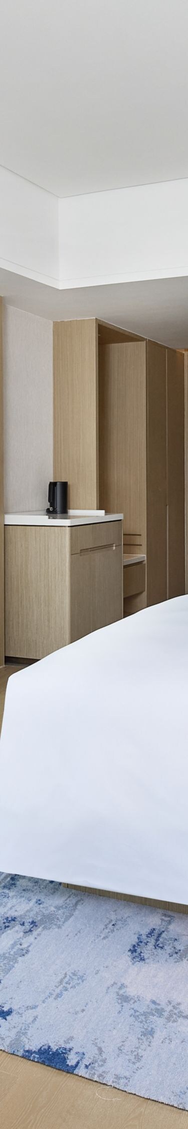 king, king guestroom, bedroom