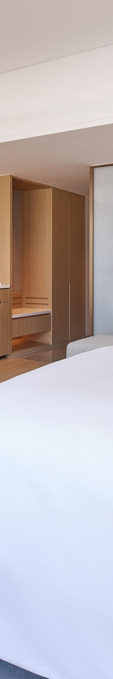 king, king guestroom, bedroom