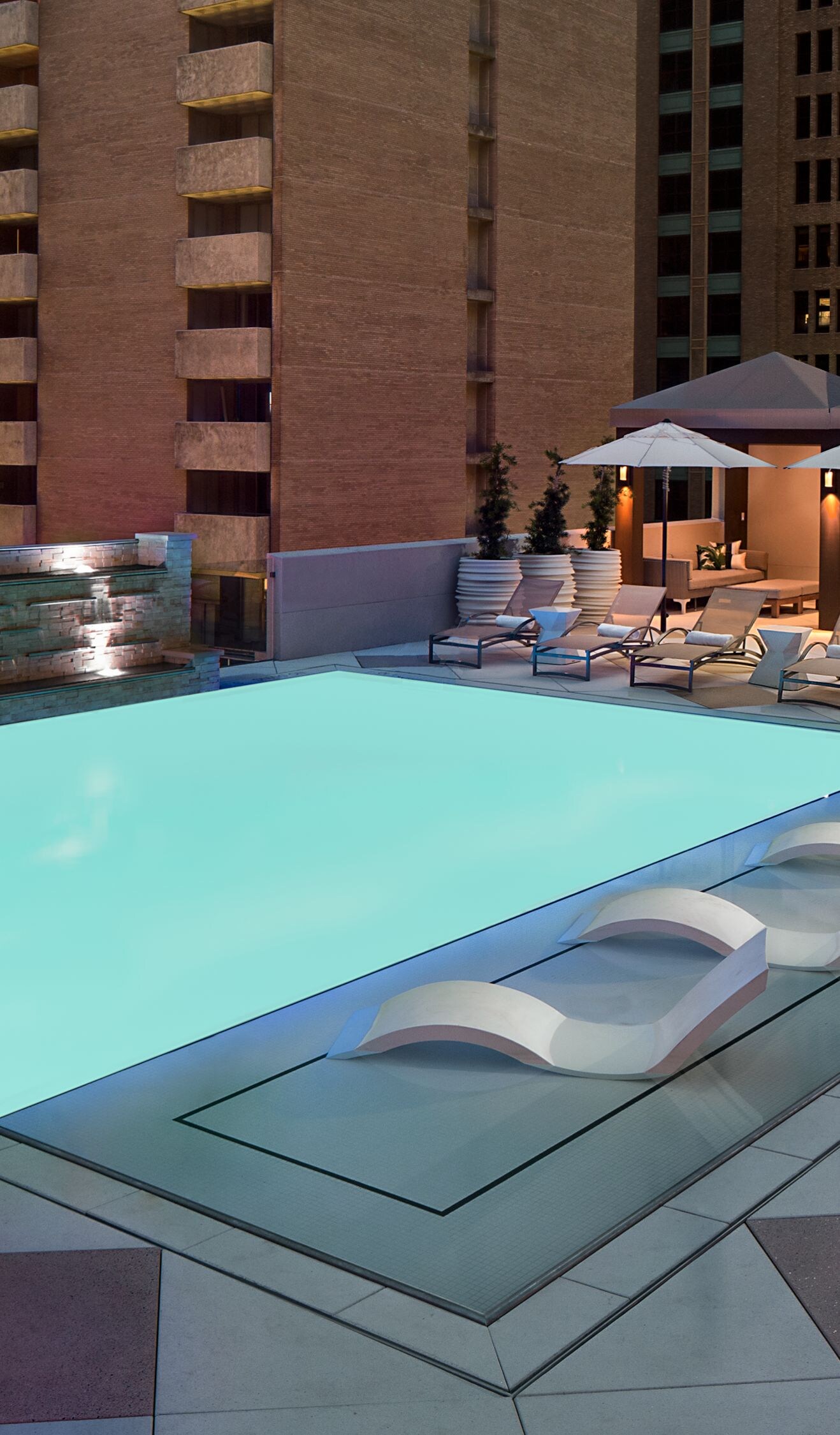 Outdoor Rooftop Pool