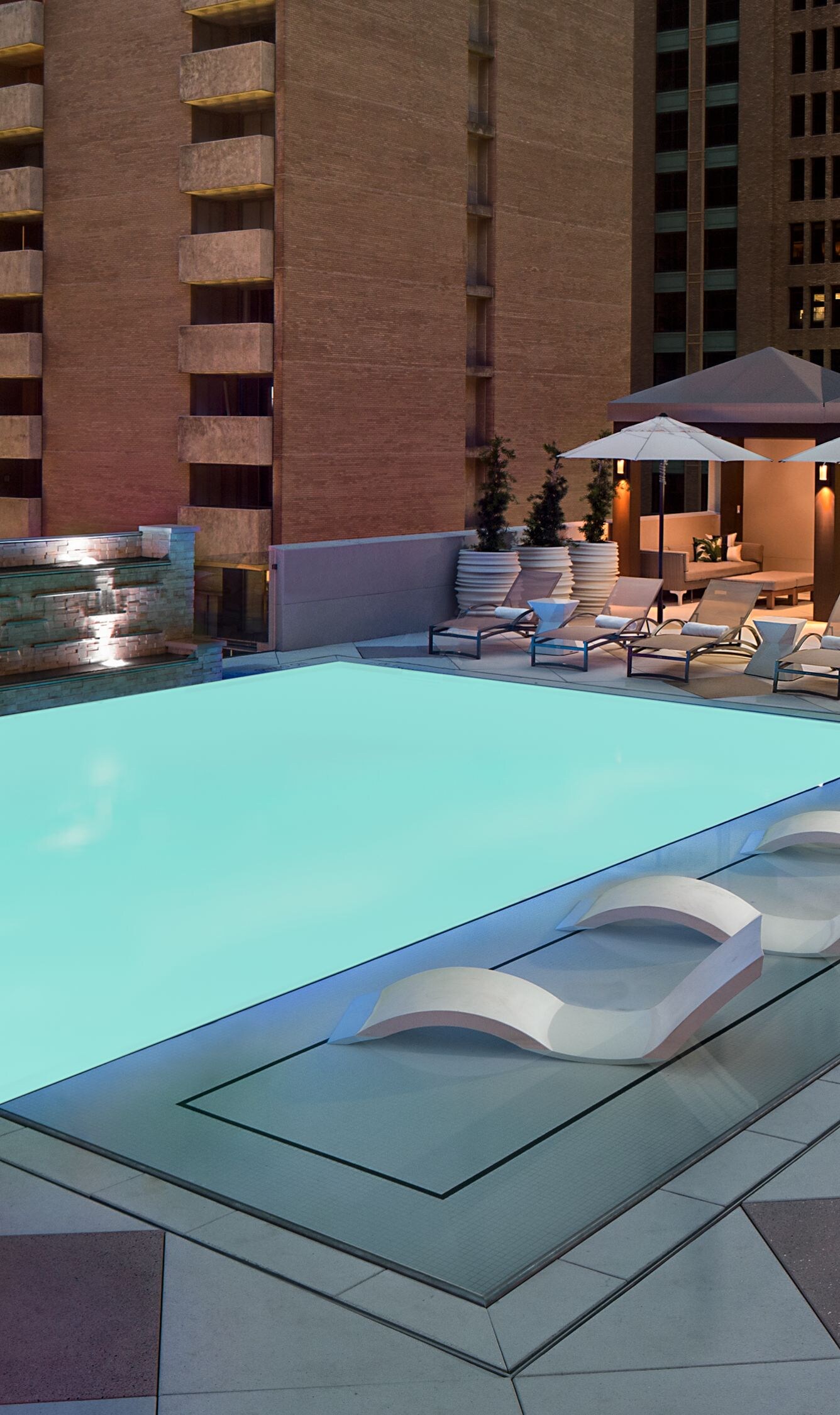 Outdoor Rooftop Pool