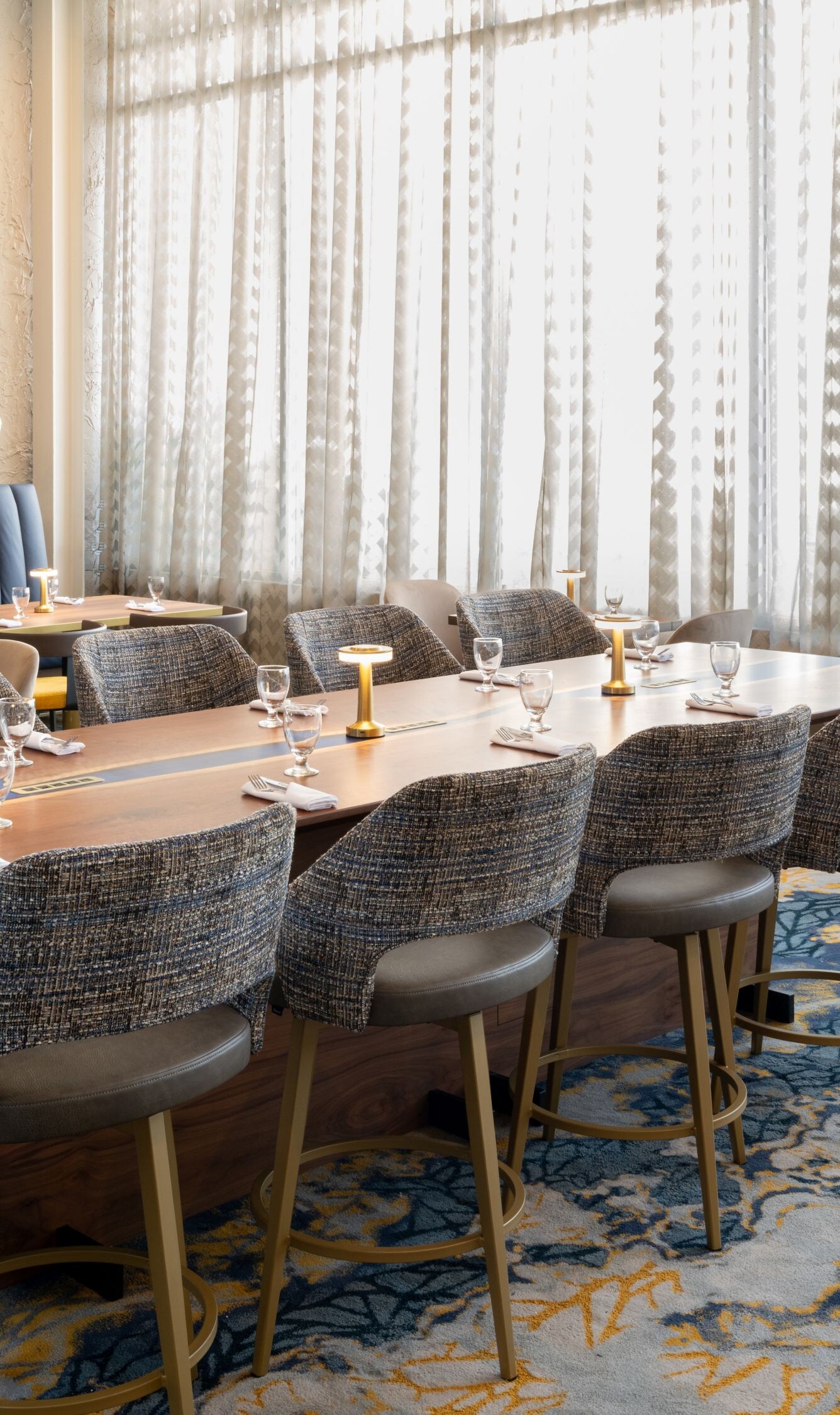Lobby Lounge food & beverage daily from 4-10PM.