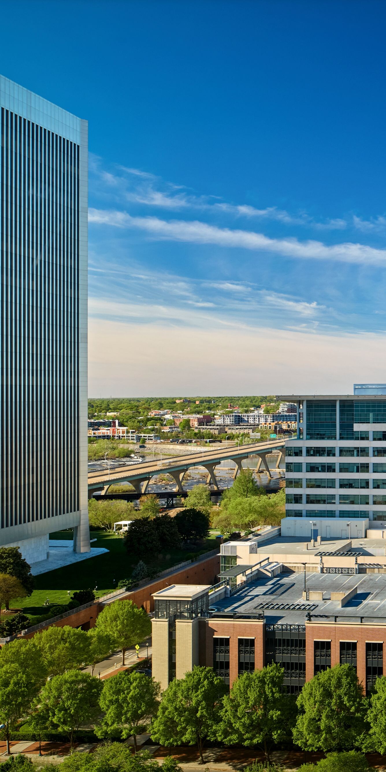 Delta Richmond exterior cityscape