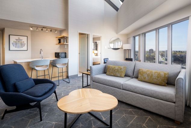Executive Suite- Living Area