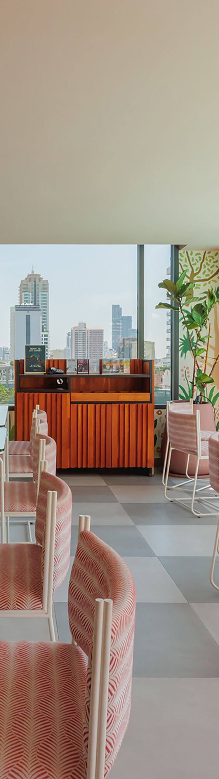 outdoor restaurant seating