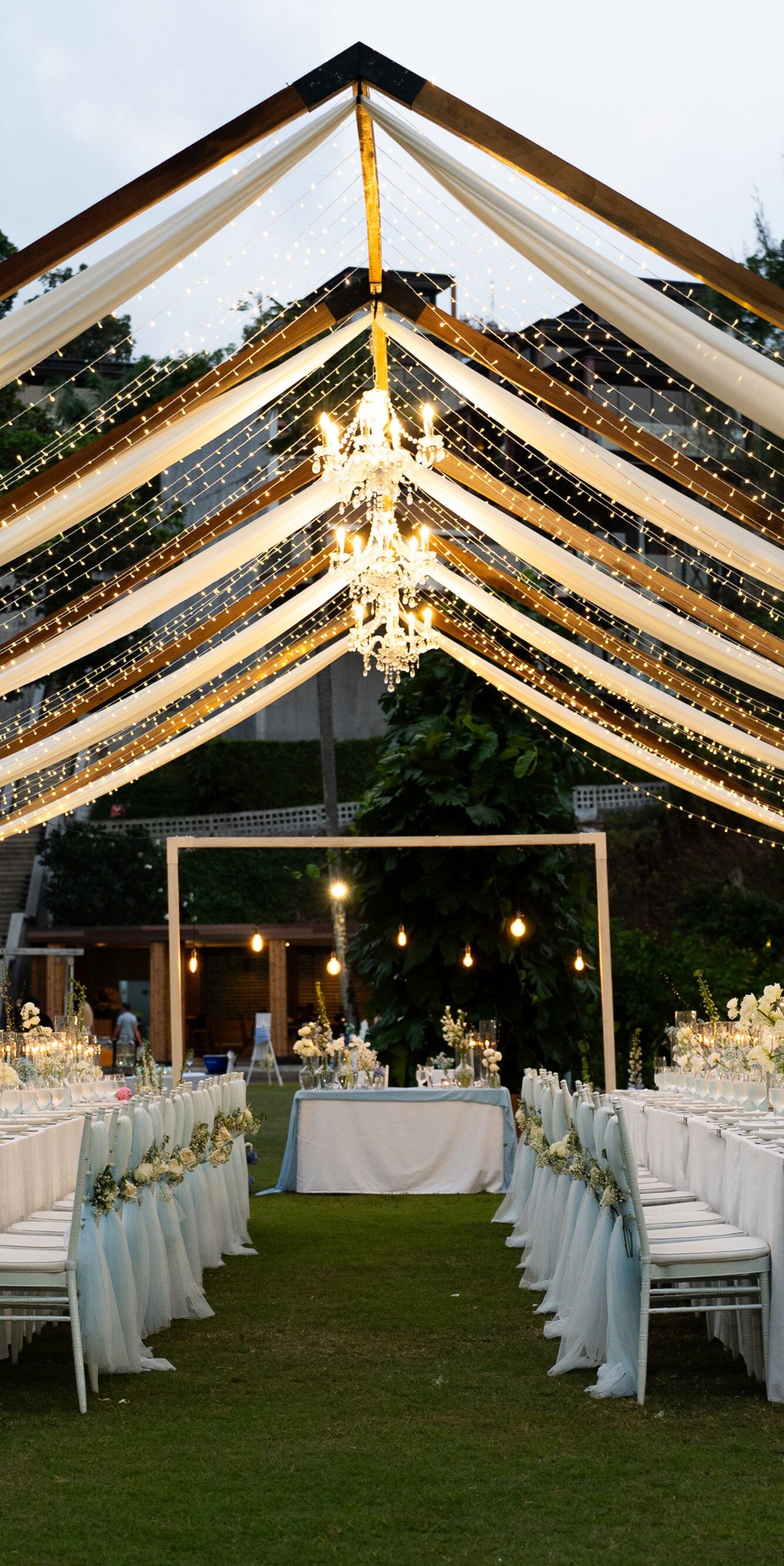 Wedding decorations during the night