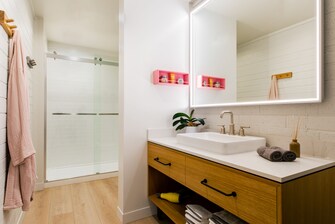 Spa Cottage Bathroom -Walk-In Shower