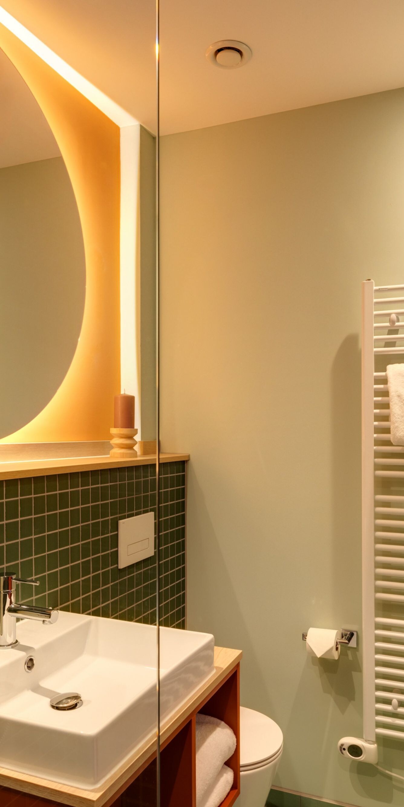 Guest Room Bathroom